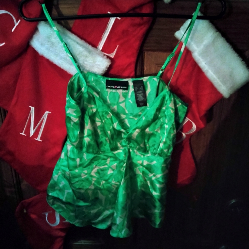 DKNY top